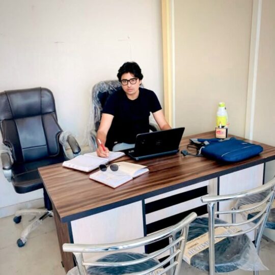 Qamar sadiq
