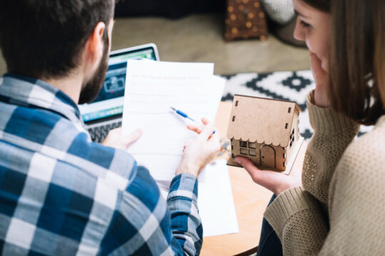Renting vs Leasing a House in 2025: What You Need to Know