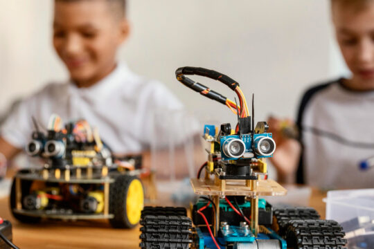 Artificial Intelligence and Machine Learning: A Course for Students and Their Future